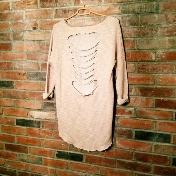 Very J Gold Beige Asymetrical Knit w/ Exposed Back - Picture 5 of 8